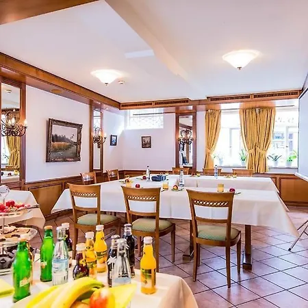 호텔 Boutique- Und Businesshotel Herrenkueferei 3*